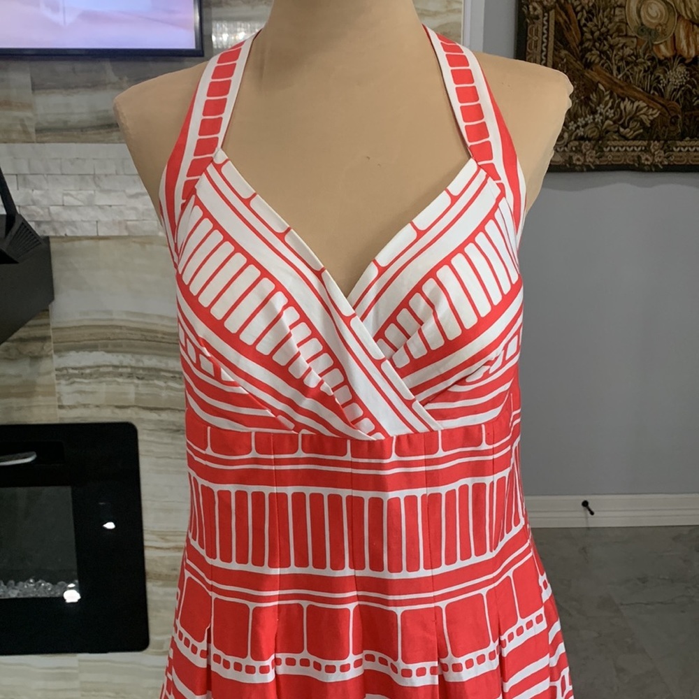 Coral White Lightly Padded‎ Cross-back Midi Dress.Size 10 - Picture 3 of 9